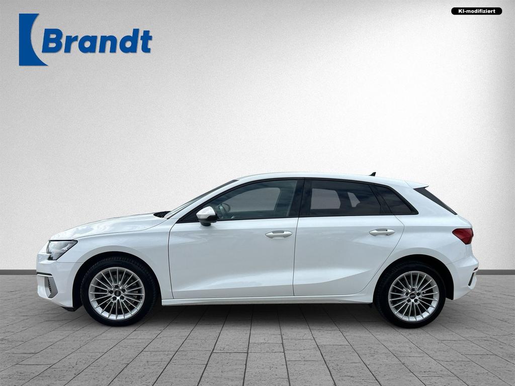 Audi A3 2021 г. Белый, пробег 56340 км