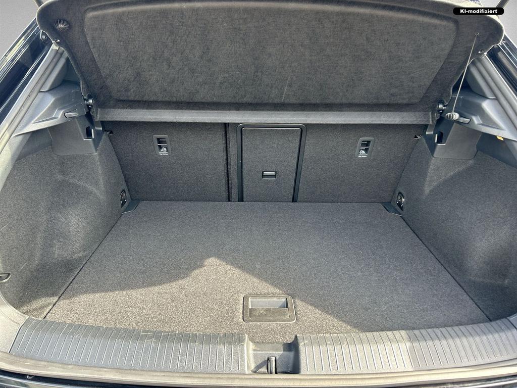 Volkswagen T-Roc 2022 г. Чёрный, пробег 59070 км
