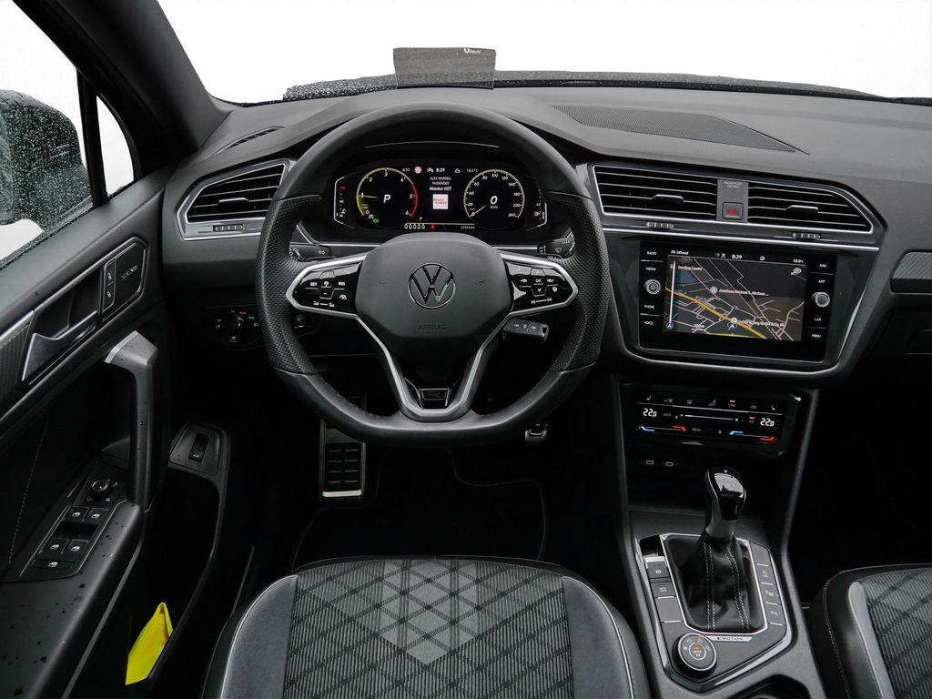 Volkswagen TIGUAN ALLSPACE 2024 г. Чёрный, пробег 42600 км
