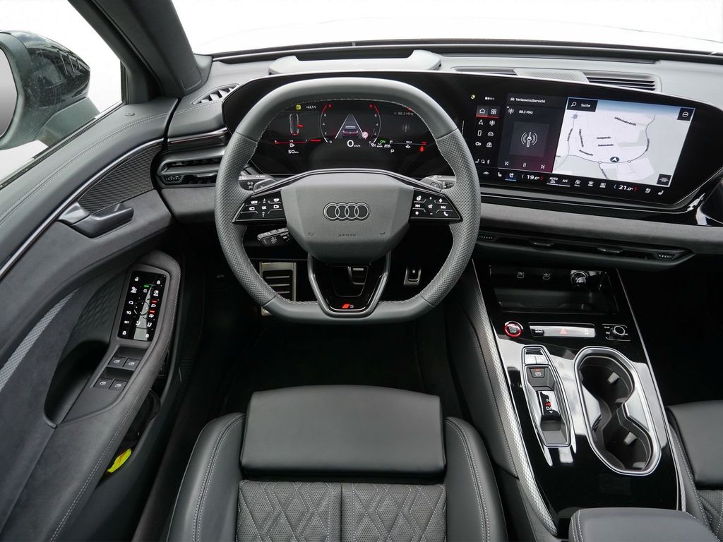 Audi A6 2025 г. Белый, пробег 10487 км
