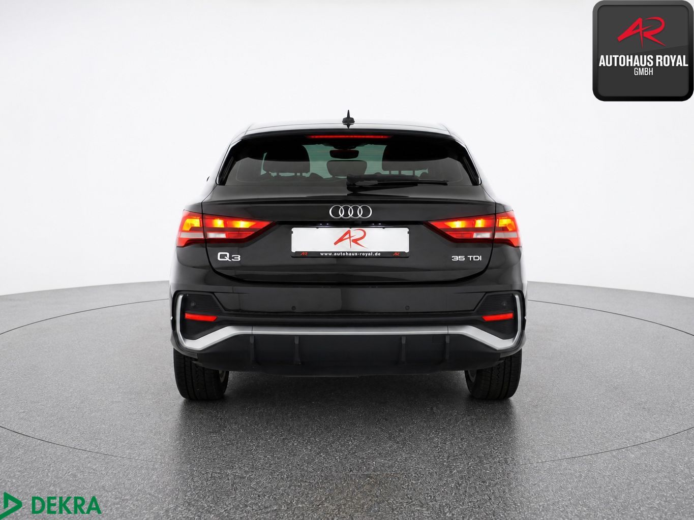 Audi Q3 2023 г. Чёрный, пробег 41677 км