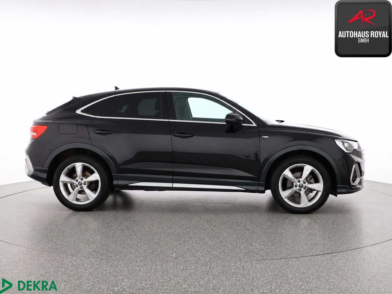 Audi Q3 2023 г. Чёрный, пробег 41677 км
