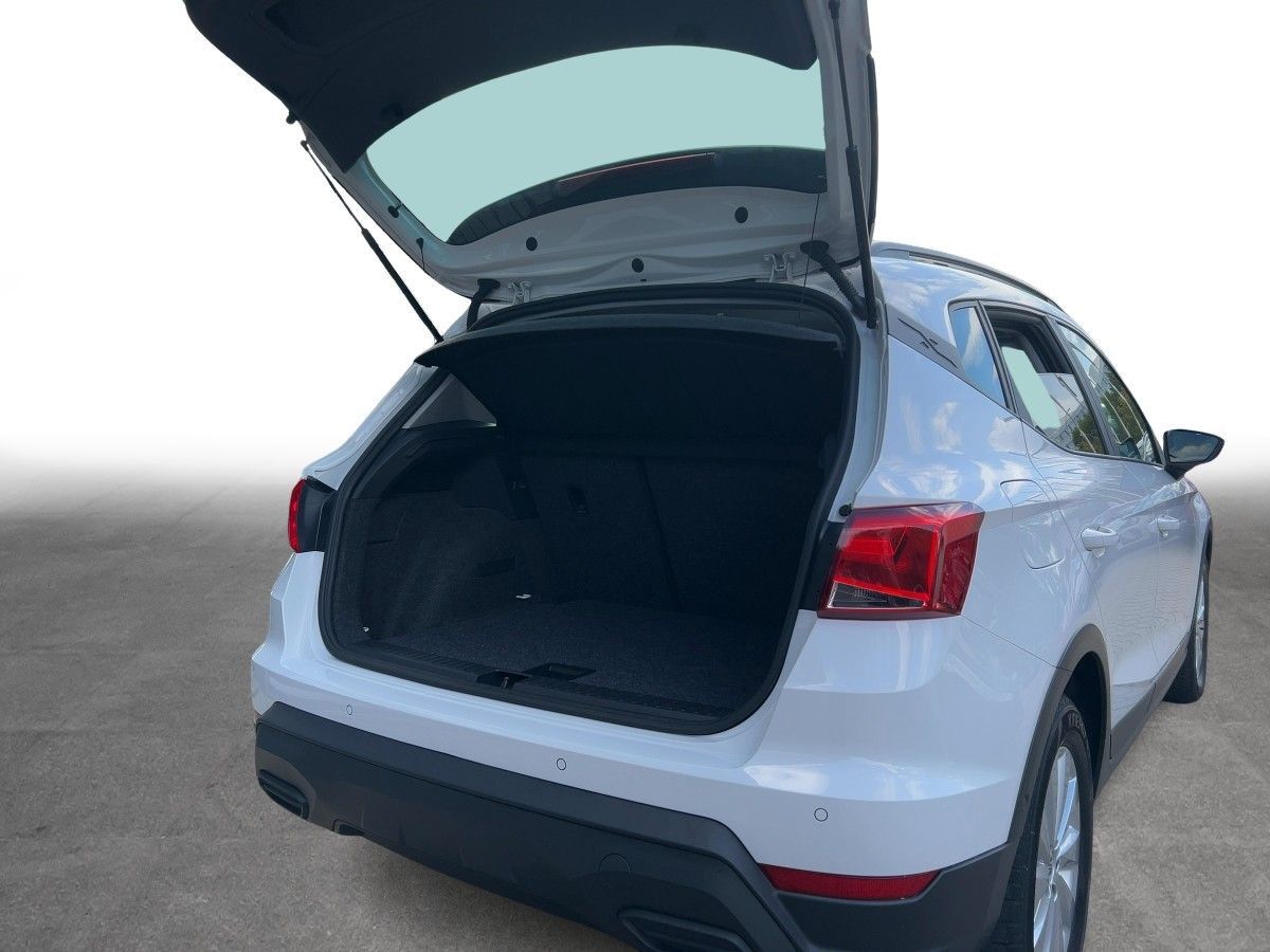SEAT Arona 2023 г. Белый, пробег 57320 км