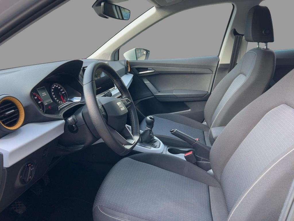 SEAT Arona 2023 г. Белый, пробег 57320 км
