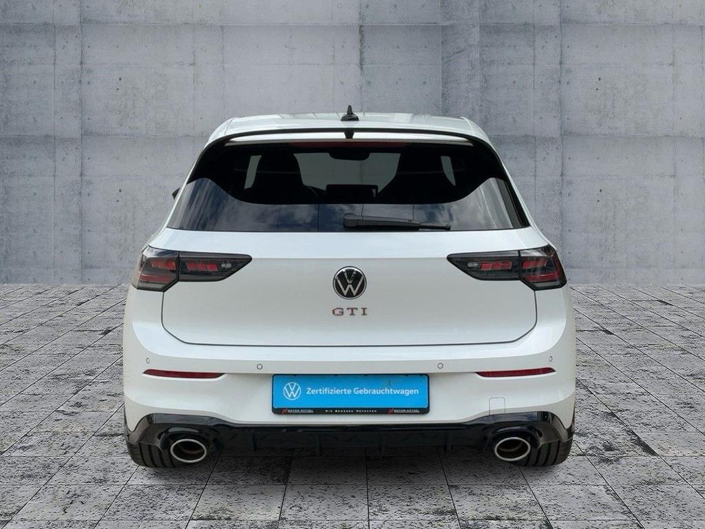 Volkswagen Golf 2025 г. Белый, пробег 12168 км