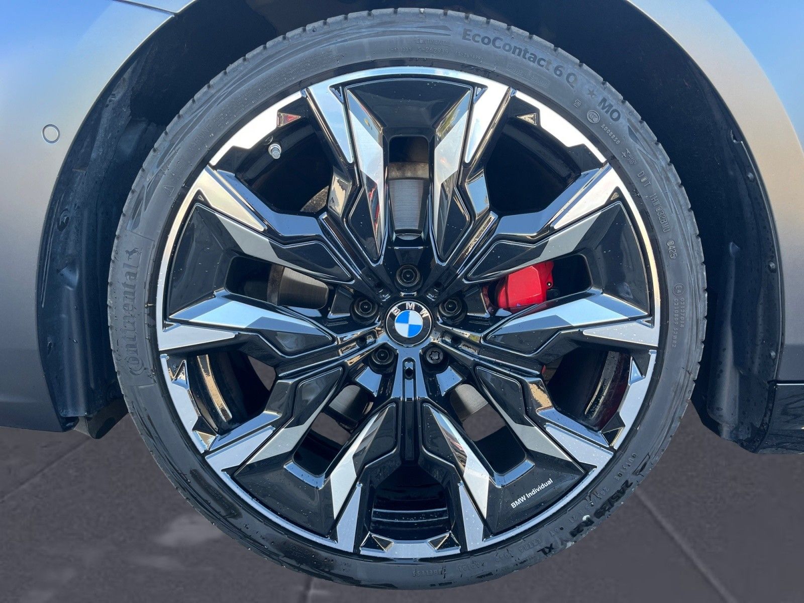 BMW 520 2025 г. Серый, пробег 24956 км