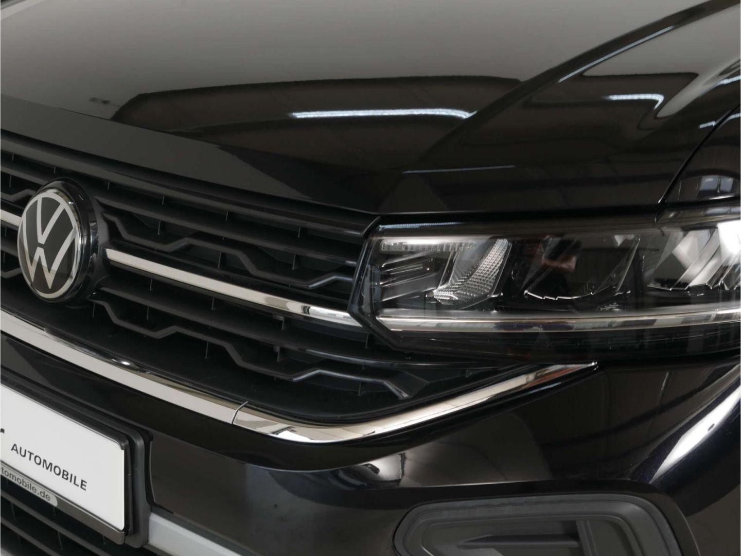 Volkswagen T-Cross 2025 г. Чёрный, пробег 27171 км
