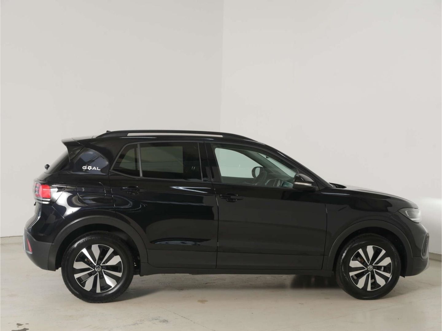 Volkswagen T-Cross 2025 г. Чёрный, пробег 27171 км