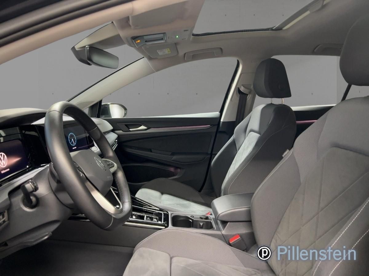 Volkswagen Golf 2024 г. Чёрный, пробег 59950 км