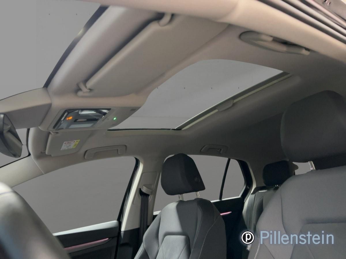 Volkswagen Golf 2024 г. Чёрный, пробег 59950 км