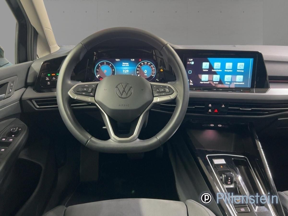 Volkswagen Golf 2024 г. Чёрный, пробег 59950 км