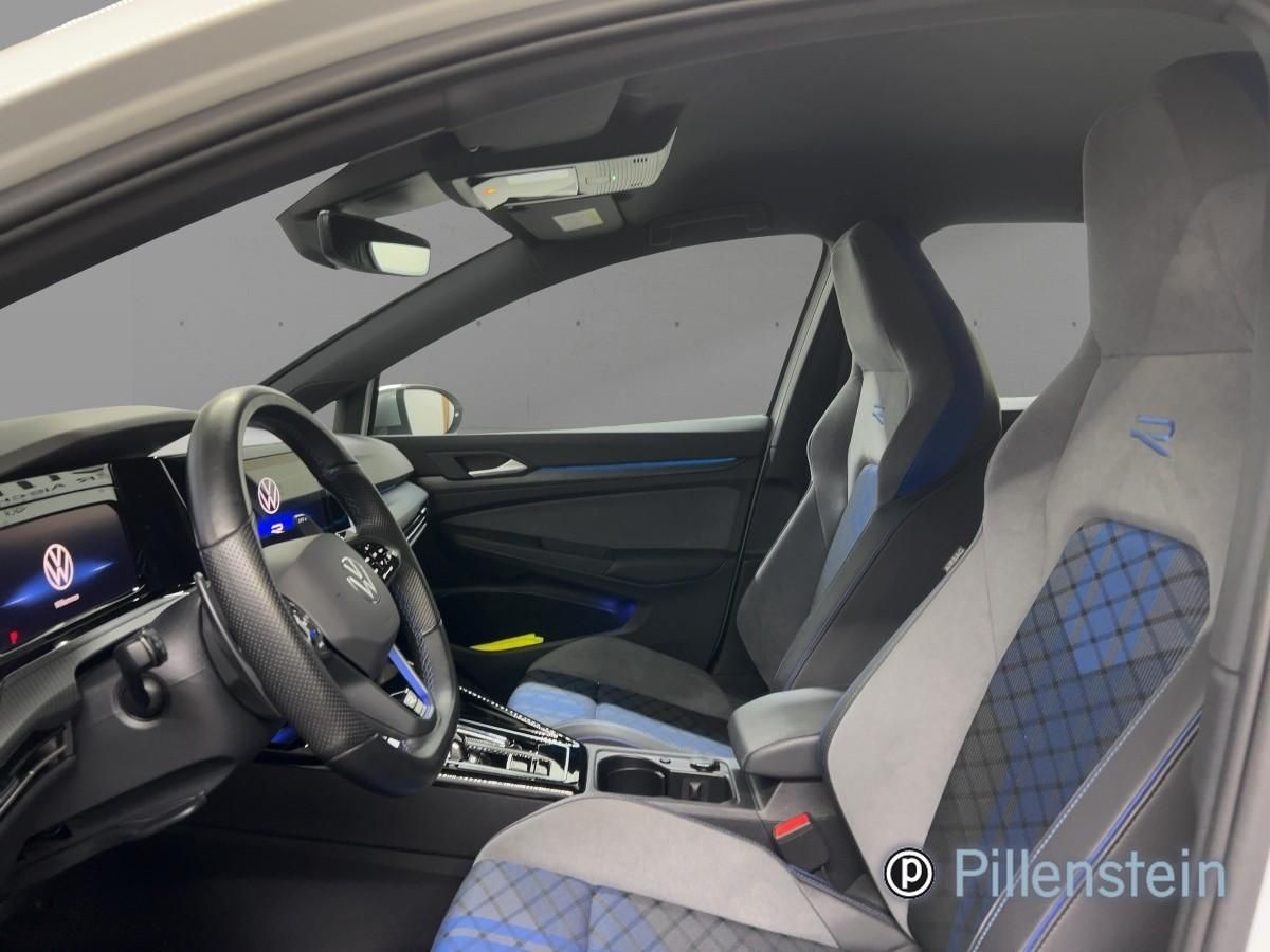 Volkswagen Golf 2023 г. Белый, пробег 48950 км