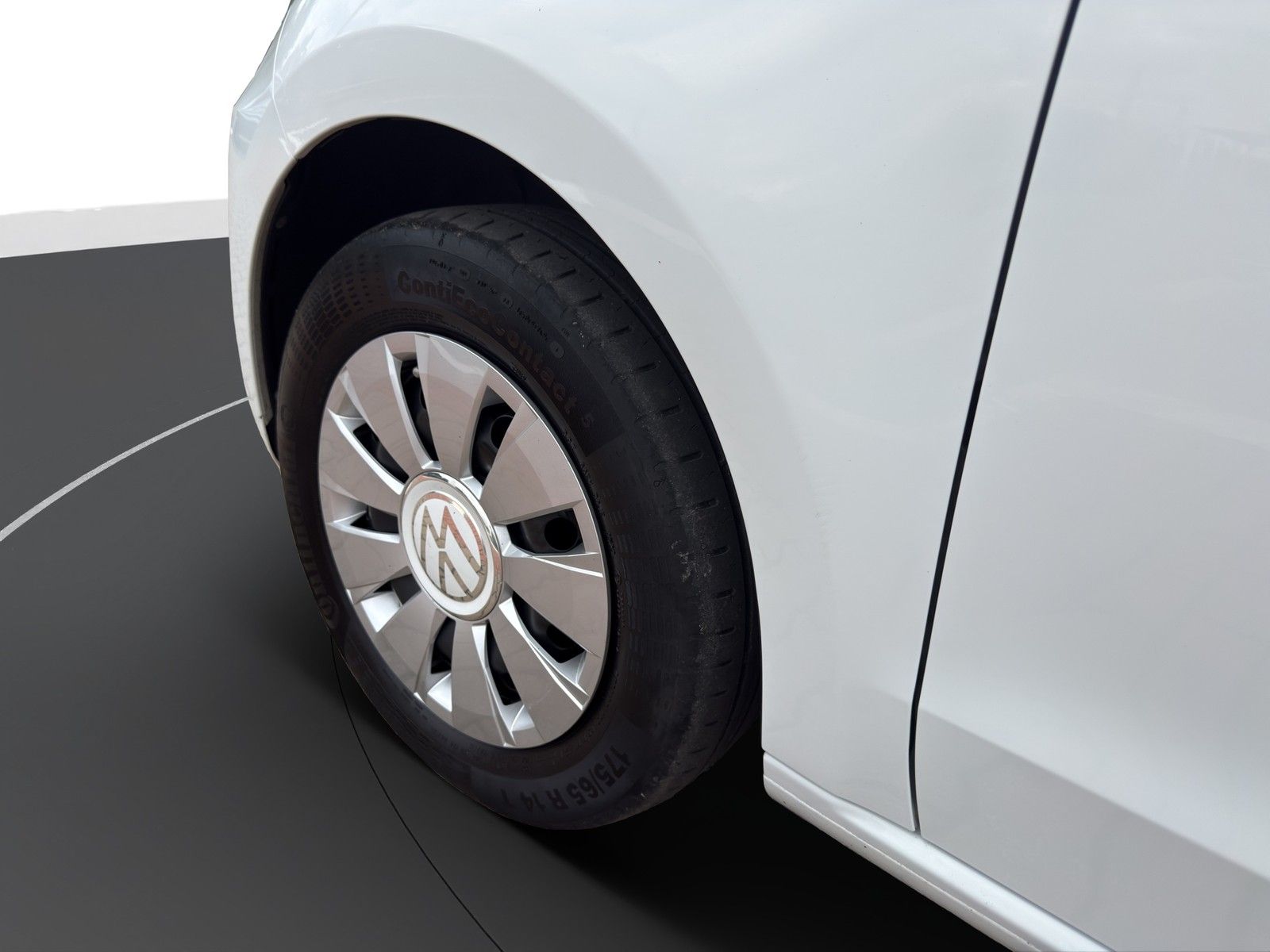 Volkswagen up! 2023 г. Белый, пробег 48709 км