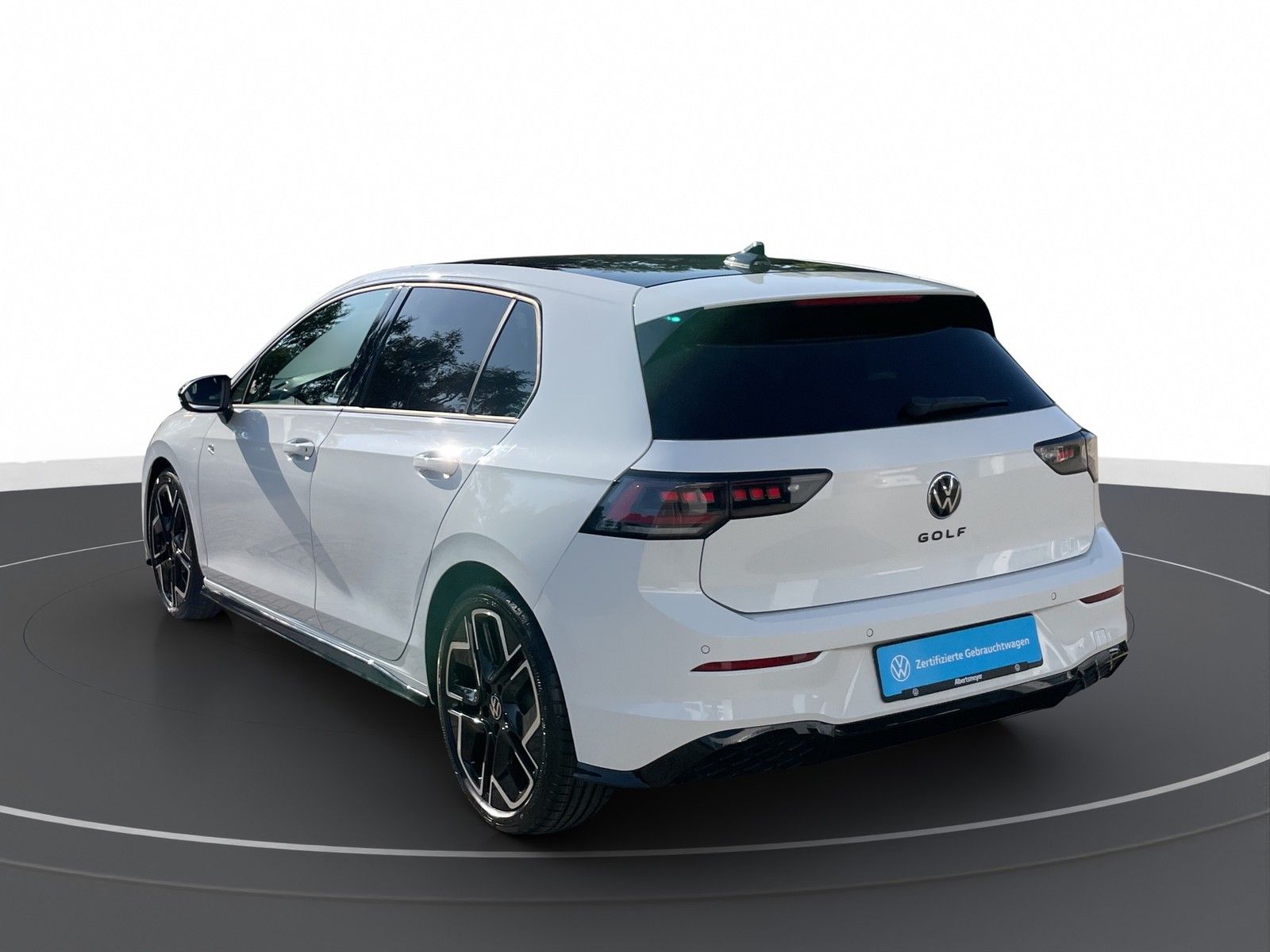 Volkswagen Golf 2025 г. Белый, пробег 46180 км