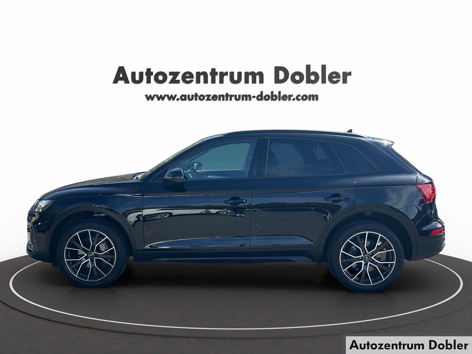 Audi Q5 2023 г. Чёрный, пробег 36300 км