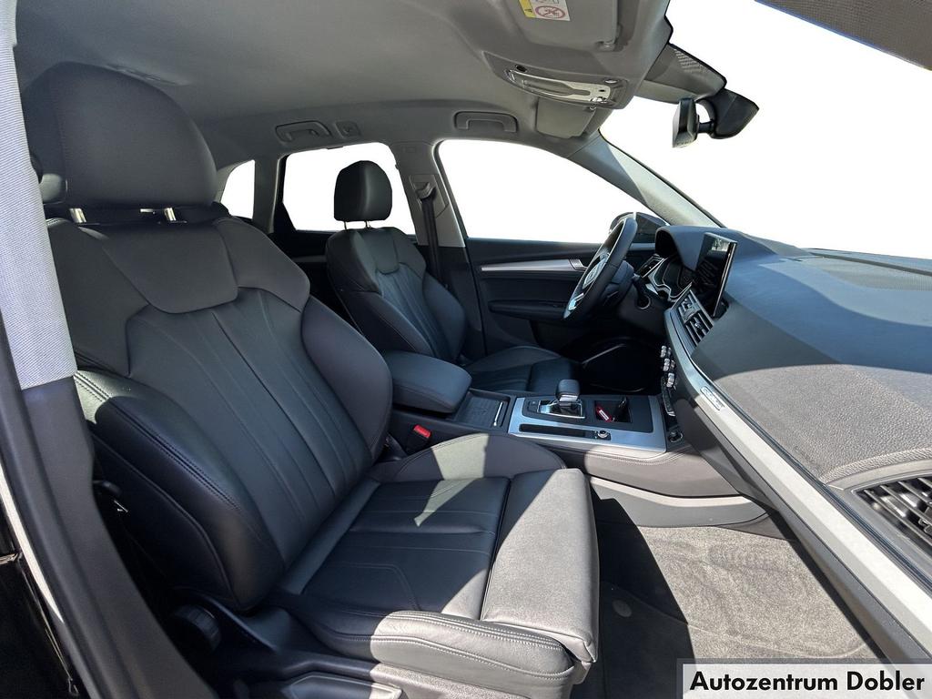 Audi Q5 2023 г. Чёрный, пробег 36300 км