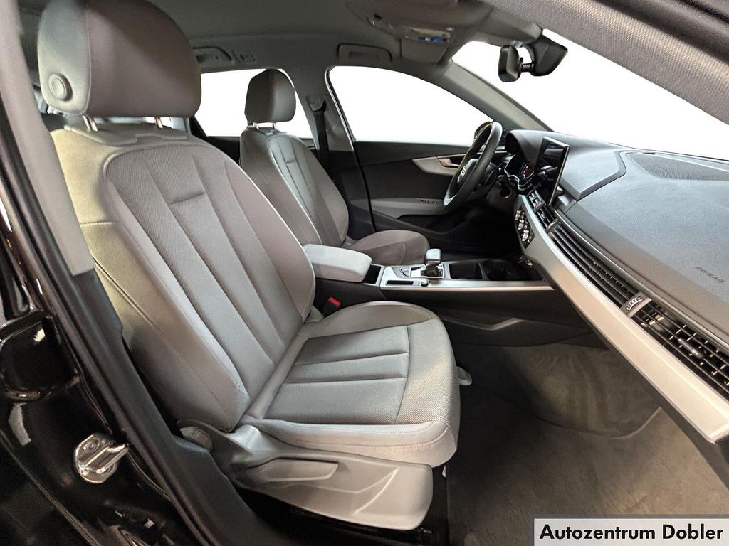 Audi A4 2023 г. Чёрный, пробег 57600 км