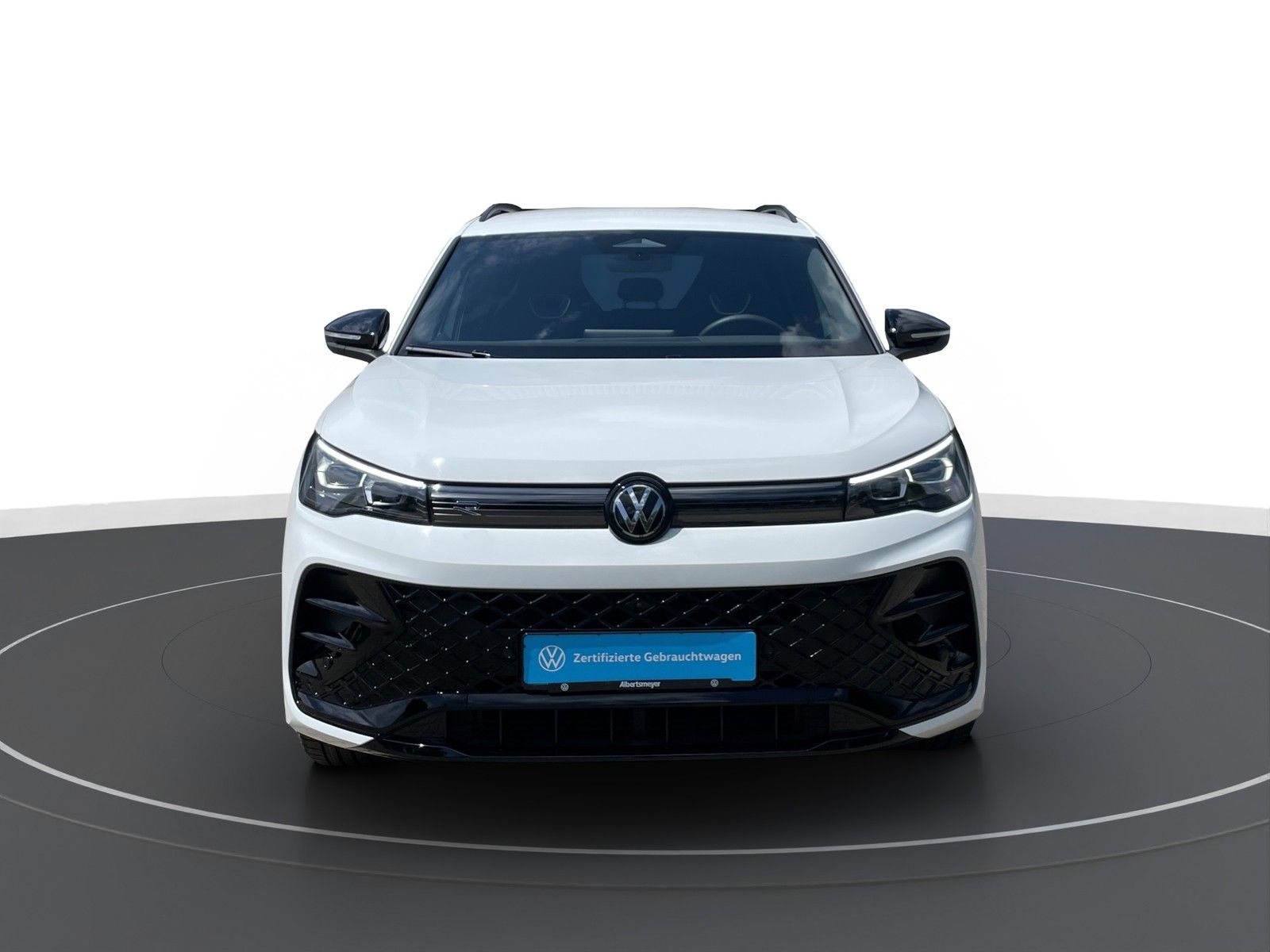 Volkswagen Tiguan 2025 г. Белый, пробег 13905 км