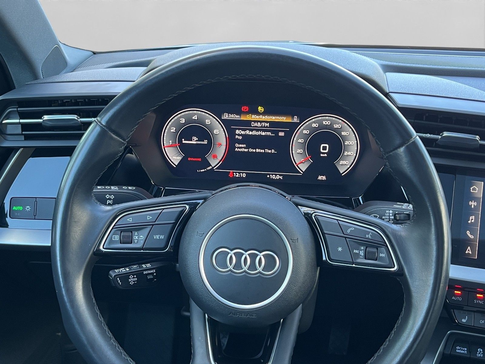 Audi A3 2023 г. Серебристый, пробег 47507 км