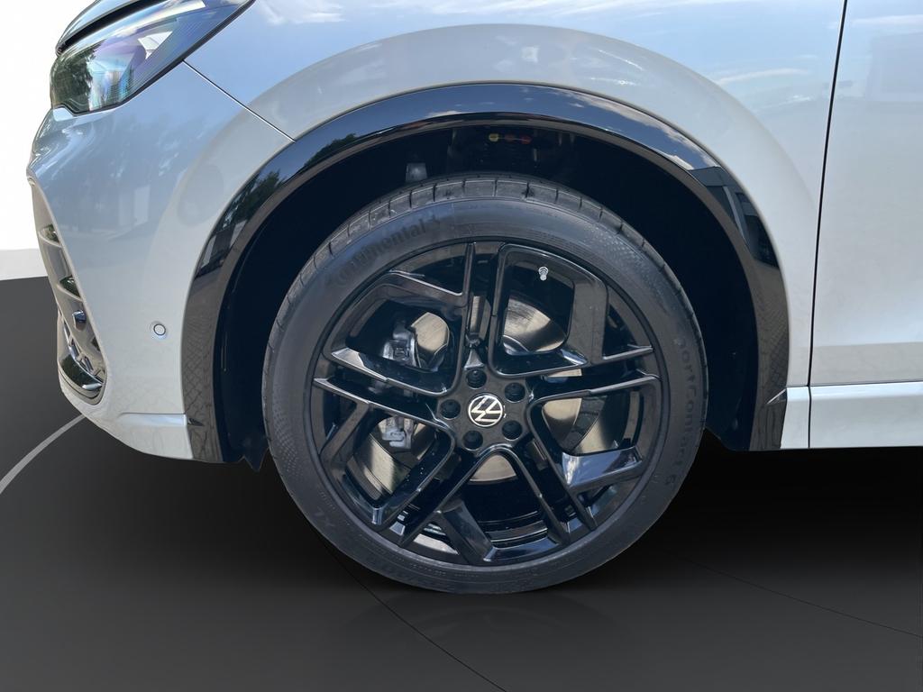 Volkswagen Tiguan 2025 г. Серебристый, пробег 26317 км