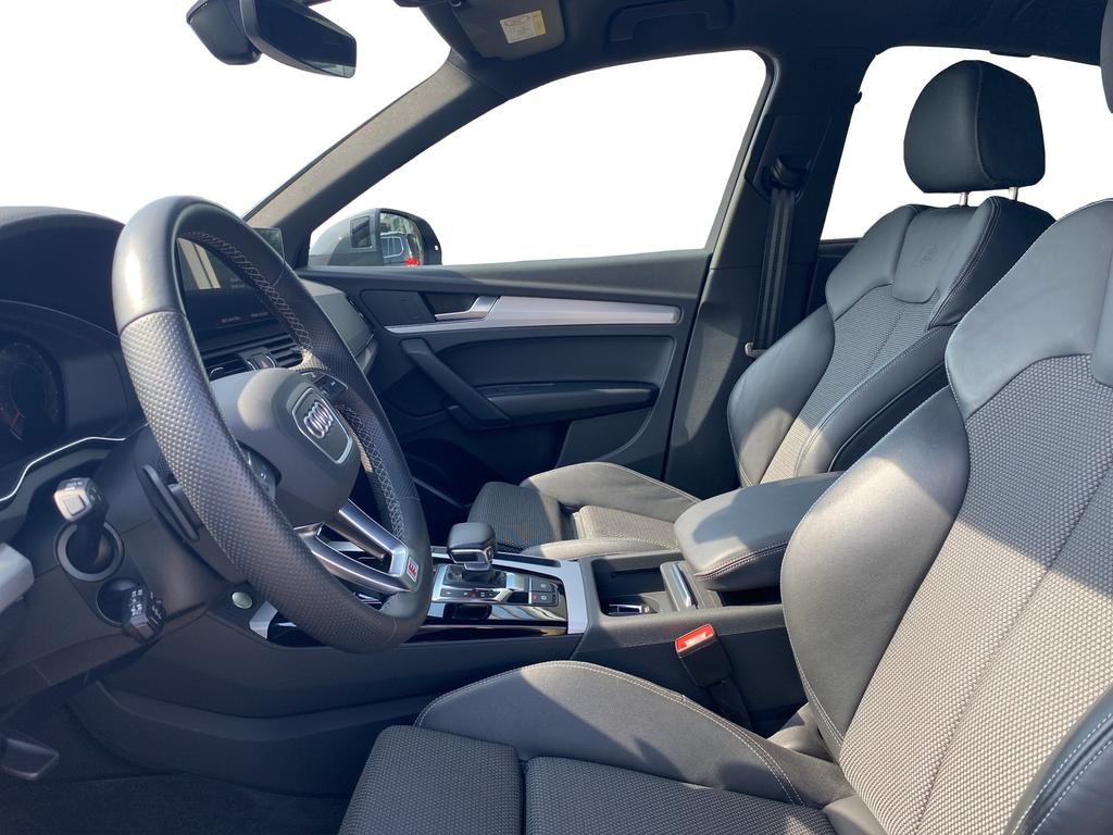 Audi Q5 2023 г. Серый, пробег 40139 км