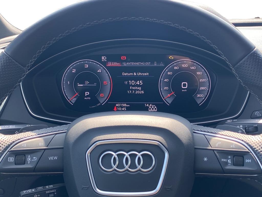 Audi Q5 2023 г. Серый, пробег 40139 км