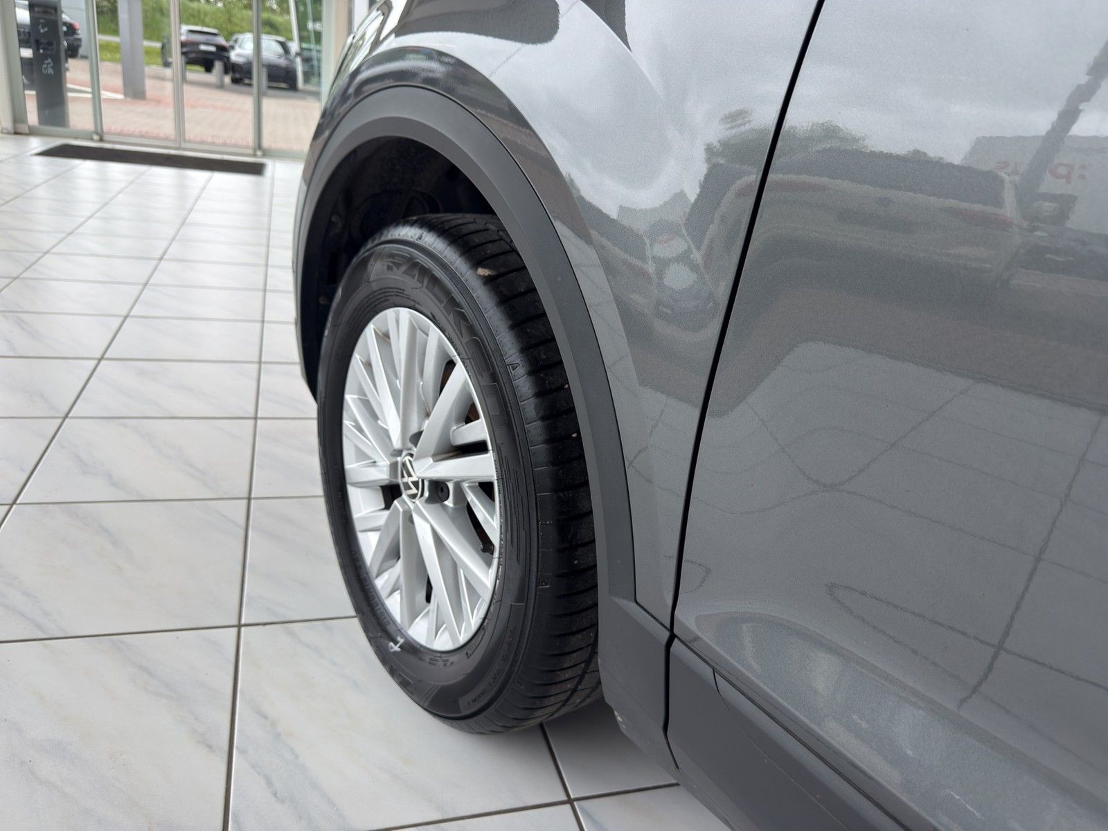 Volkswagen T-Roc 2022 г. Серый, пробег 36371 км