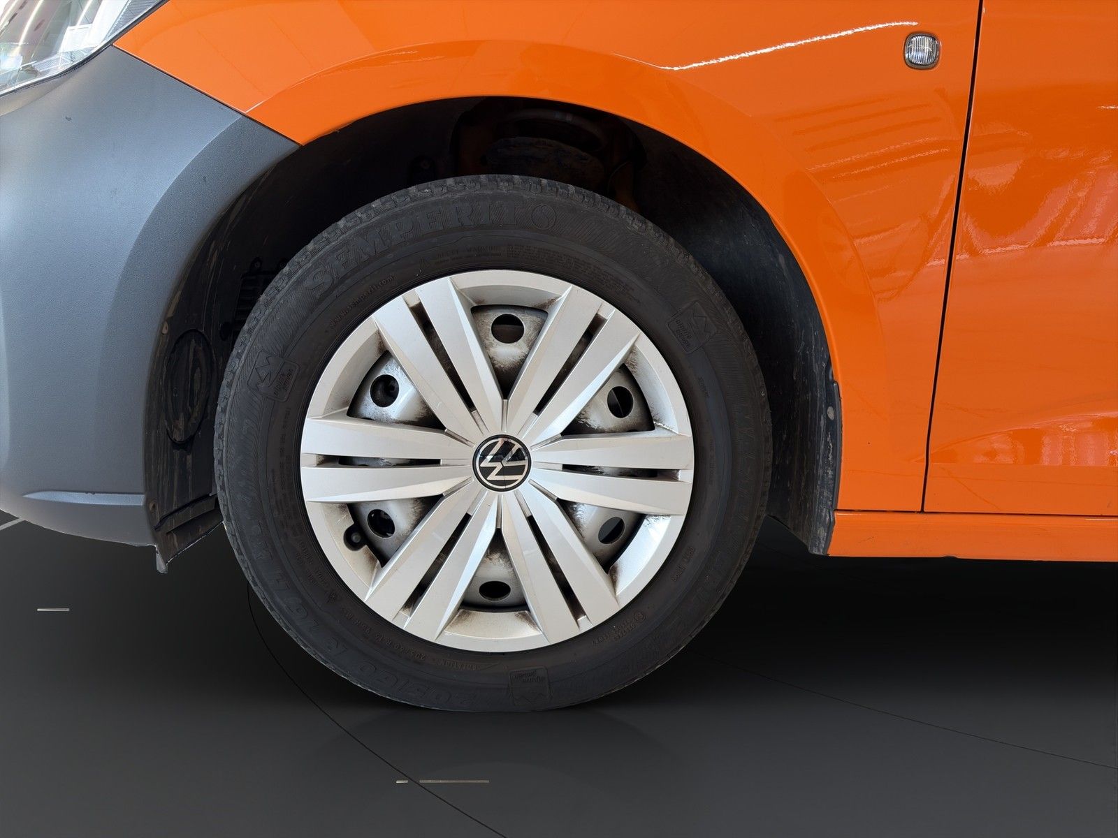Volkswagen Caddy 2021 г. Оранжевый, пробег 37067 км