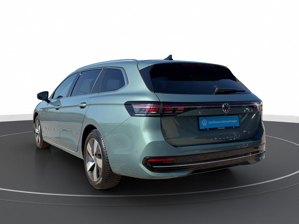 Volkswagen PASSAT VARIANT 2024 г. Зелёный, пробег 59495 км