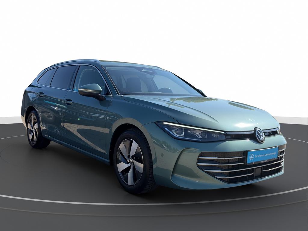 Volkswagen PASSAT VARIANT 2024 г. Зелёный, пробег 59495 км