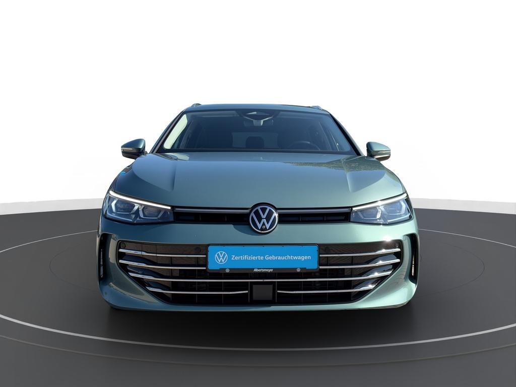 Volkswagen PASSAT VARIANT 2024 г. Зелёный, пробег 59495 км