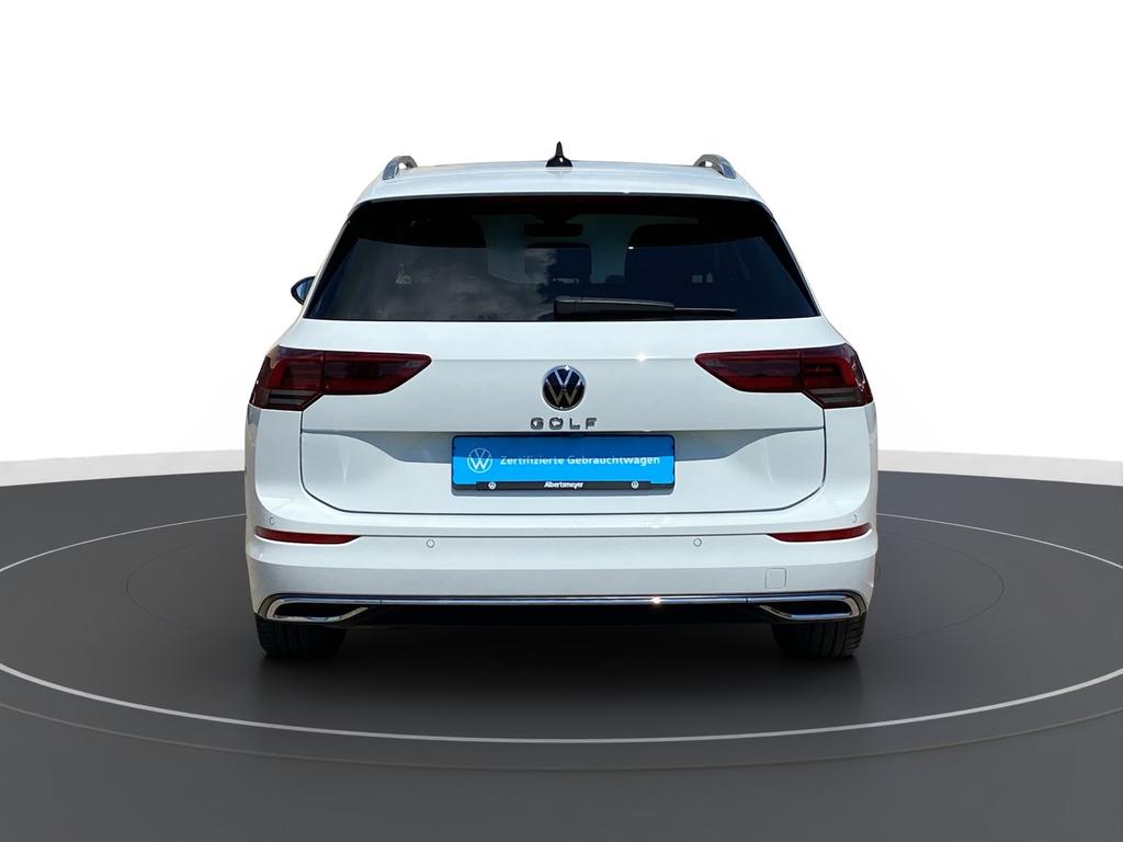Volkswagen Golf 2023 г. Белый, пробег 24509 км