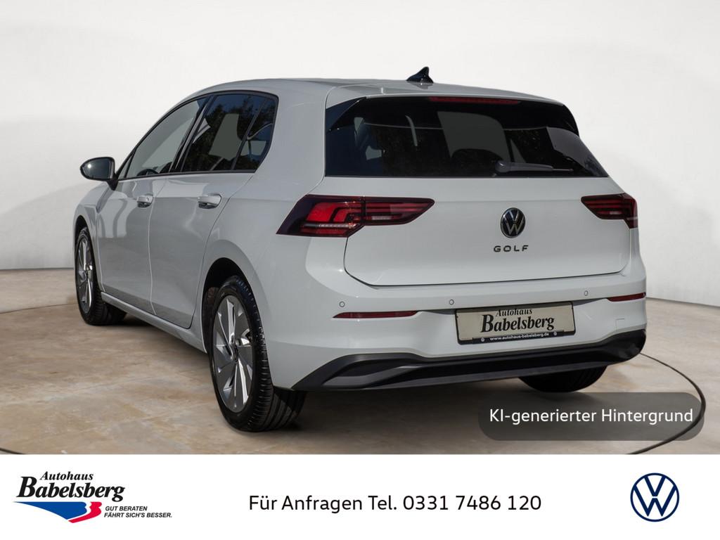Volkswagen Golf 2024 г. Белый, пробег 51971 км
