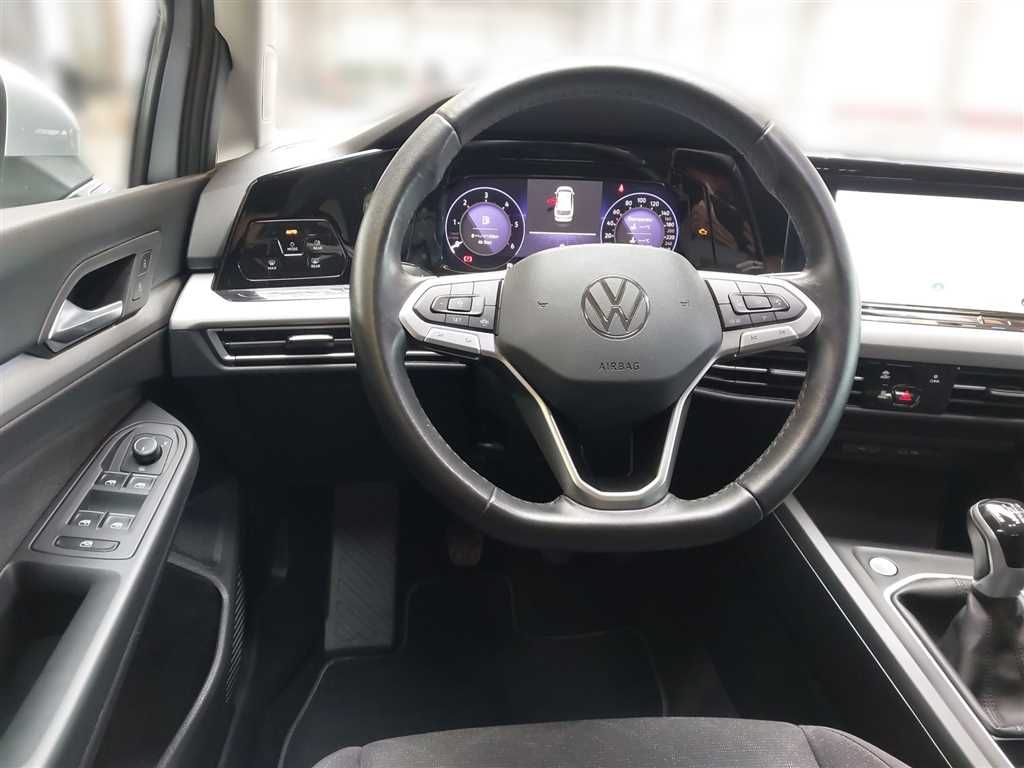 Volkswagen Golf 2024 г. Серебристый, пробег 34194 км
