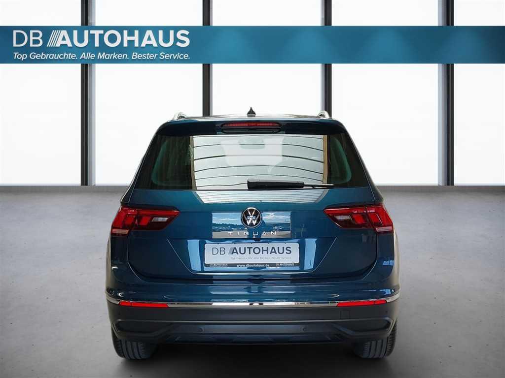 Volkswagen Tiguan 2024 г. Синий, пробег 53227 км