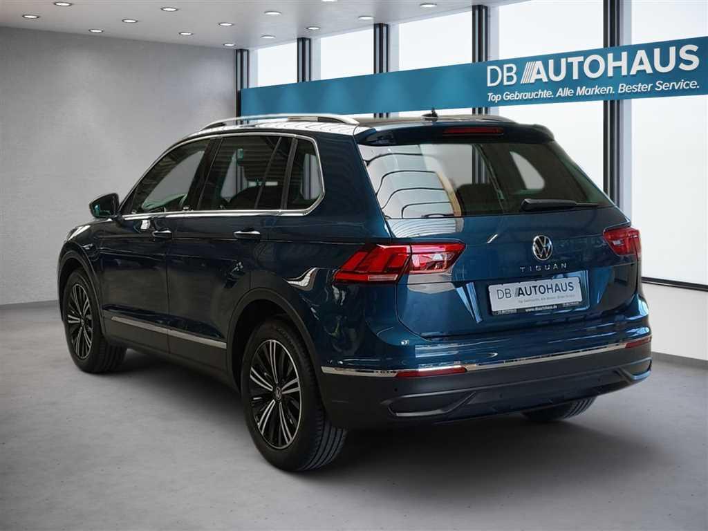 Volkswagen Tiguan 2024 г. Синий, пробег 53227 км