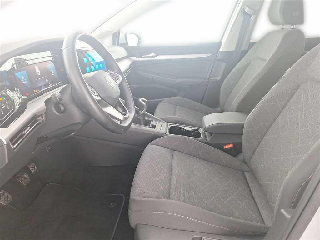 Volkswagen Golf 2024 г. Серебристый, пробег 26604 км