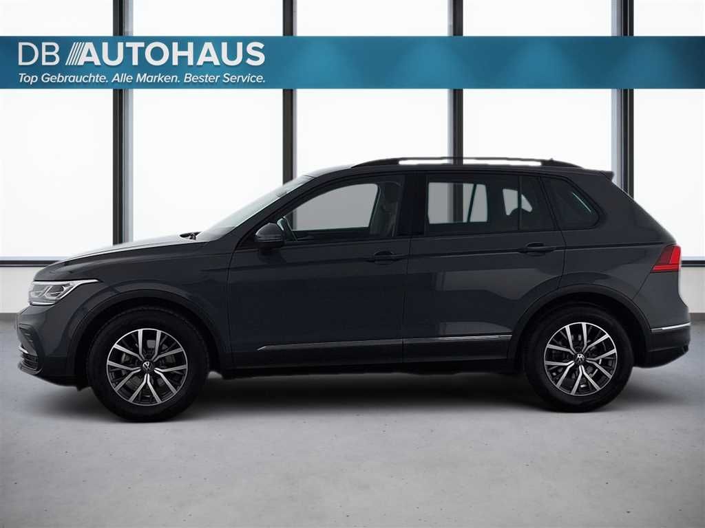 Volkswagen Tiguan 2024 г. Серый, пробег 38606 км