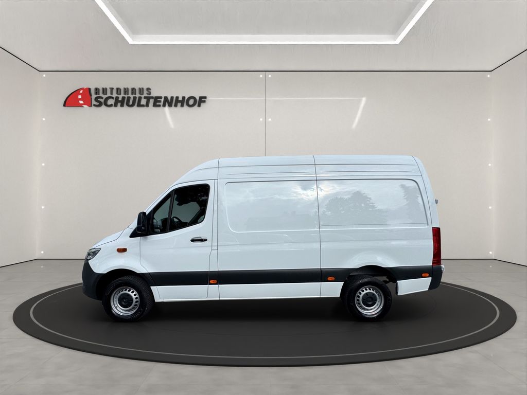 Mercedes-Benz SPRINTER 2024 г. Белый, пробег 34070 км