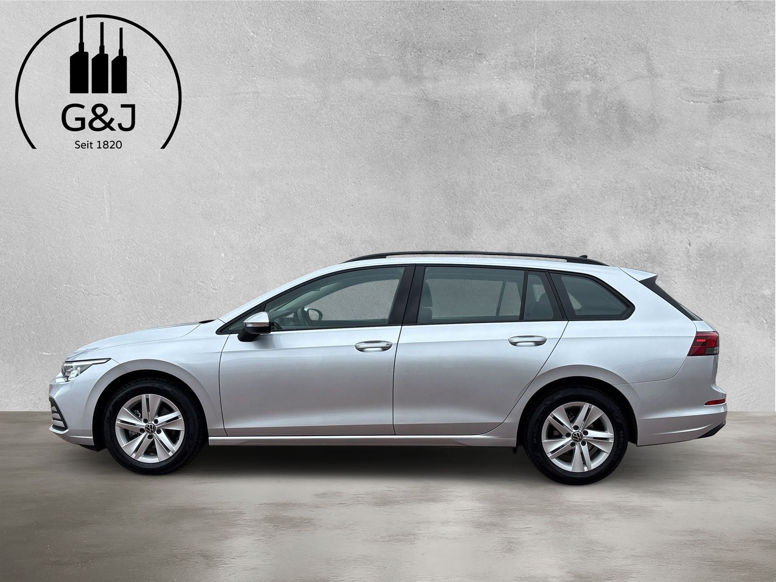 Volkswagen Golf 2024 г. Серебристый, пробег 44290 км