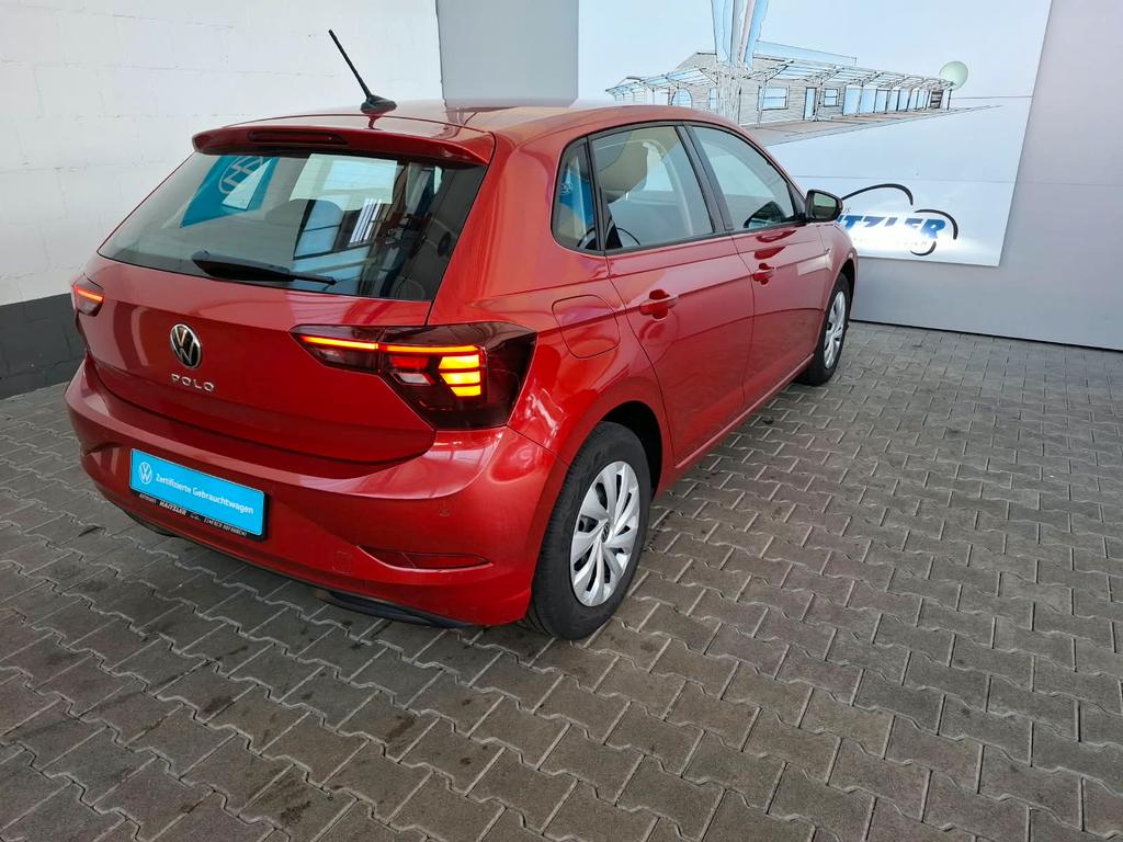 Volkswagen Polo 2022 г. Красный, пробег 30000 км