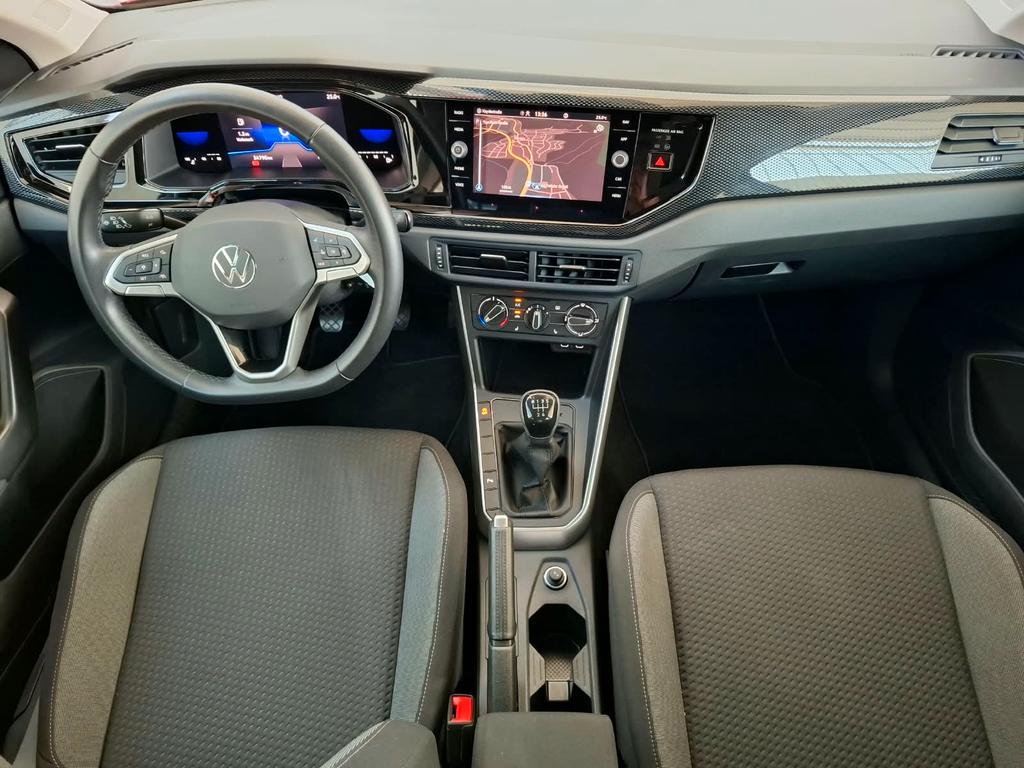 Volkswagen Polo 2022 г. Красный, пробег 30000 км