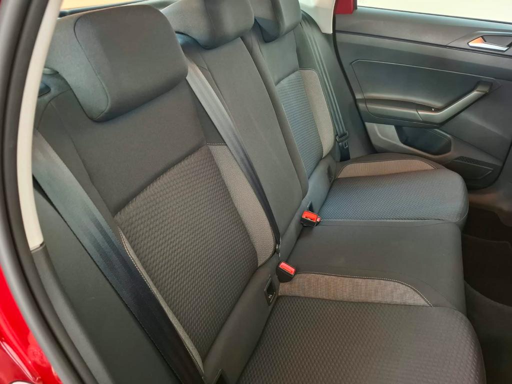 Volkswagen Polo 2022 г. Красный, пробег 30000 км