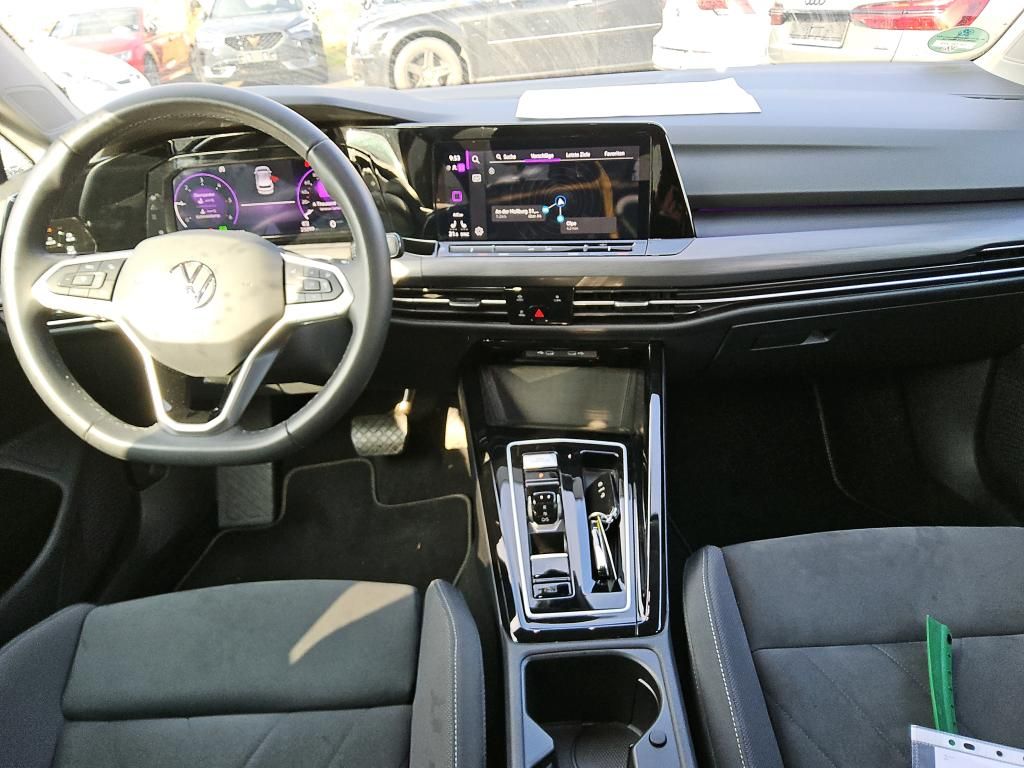 Volkswagen Golf 2024 г. Серый, пробег 25099 км