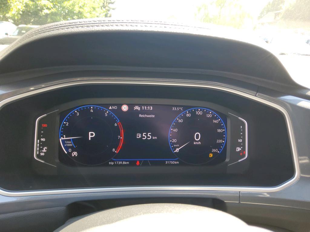 Volkswagen T-Roc 2022 г. Серый, пробег 31750 км