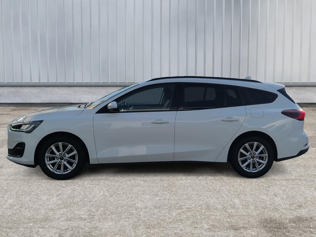 Ford Focus 2022 г. Белый, пробег 52080 км