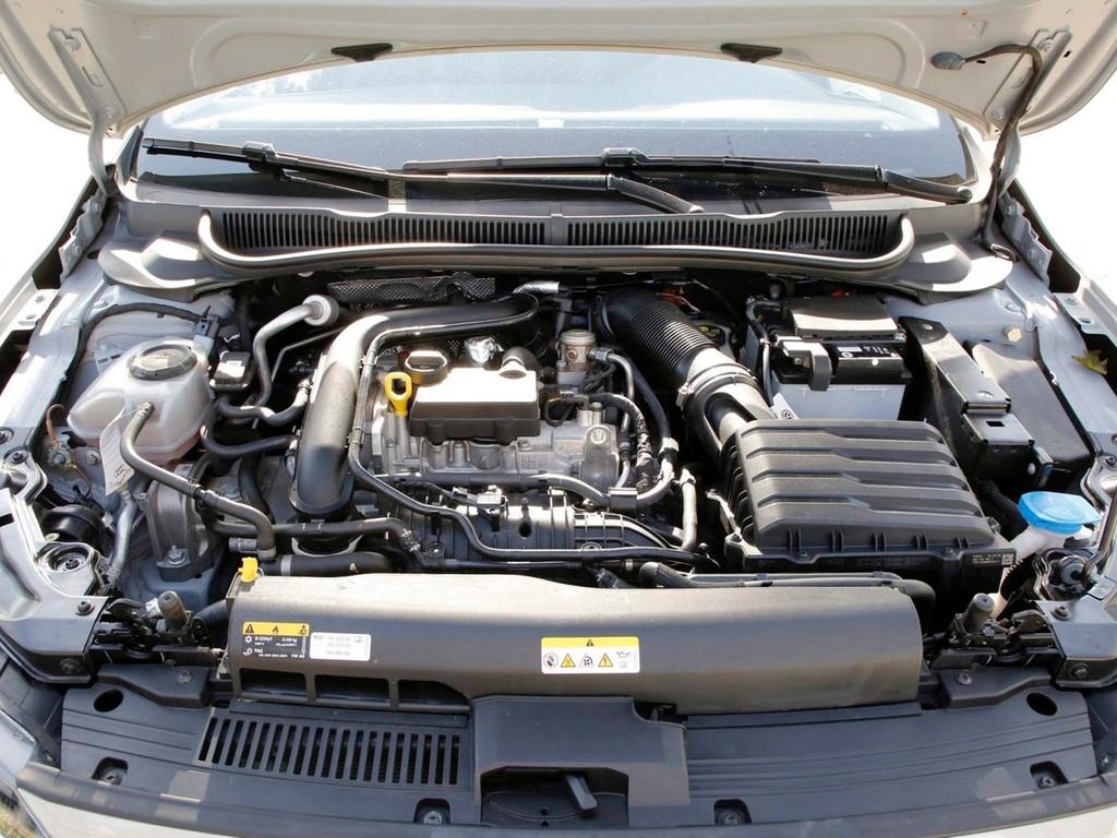 Volkswagen Polo 2022 г. Серый, пробег 15380 км