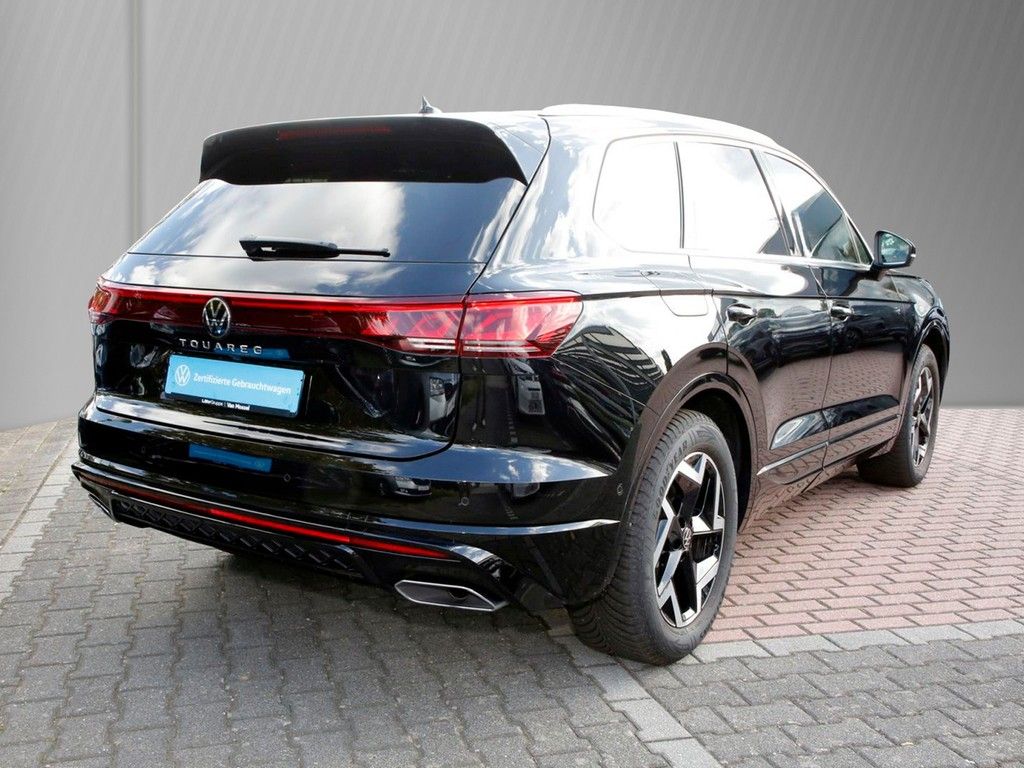 Volkswagen Touareg 2026 г. Чёрный, пробег 25790 км