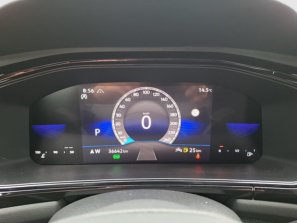Volkswagen T-Roc 2022 г. Белый, пробег 37000 км