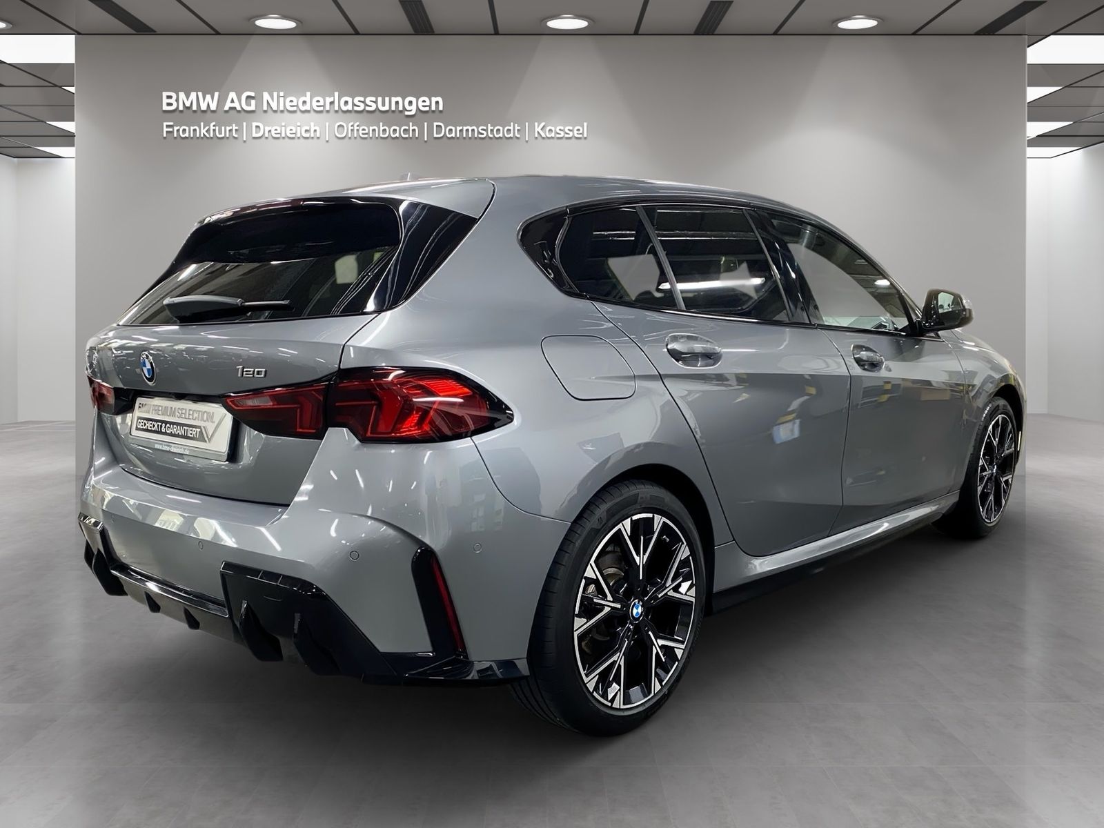BMW 120 2025 г. Серый, пробег 14180 км